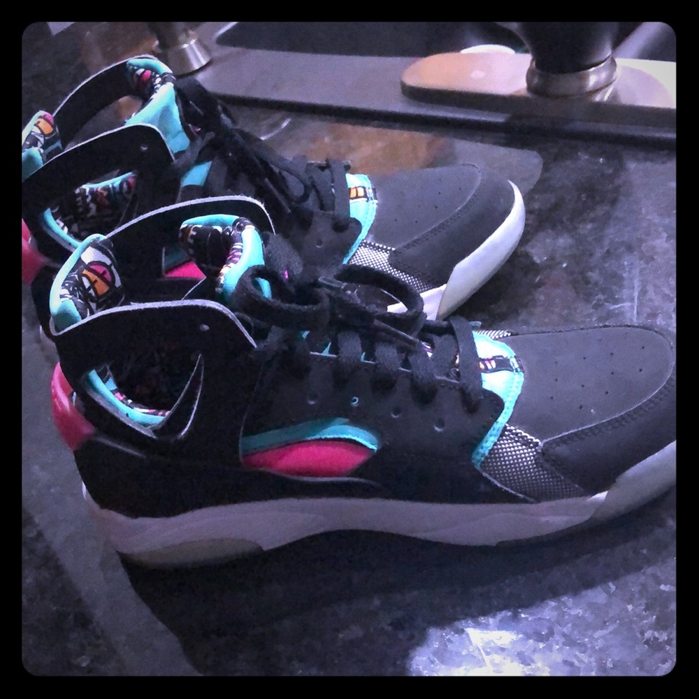 High top huaraches